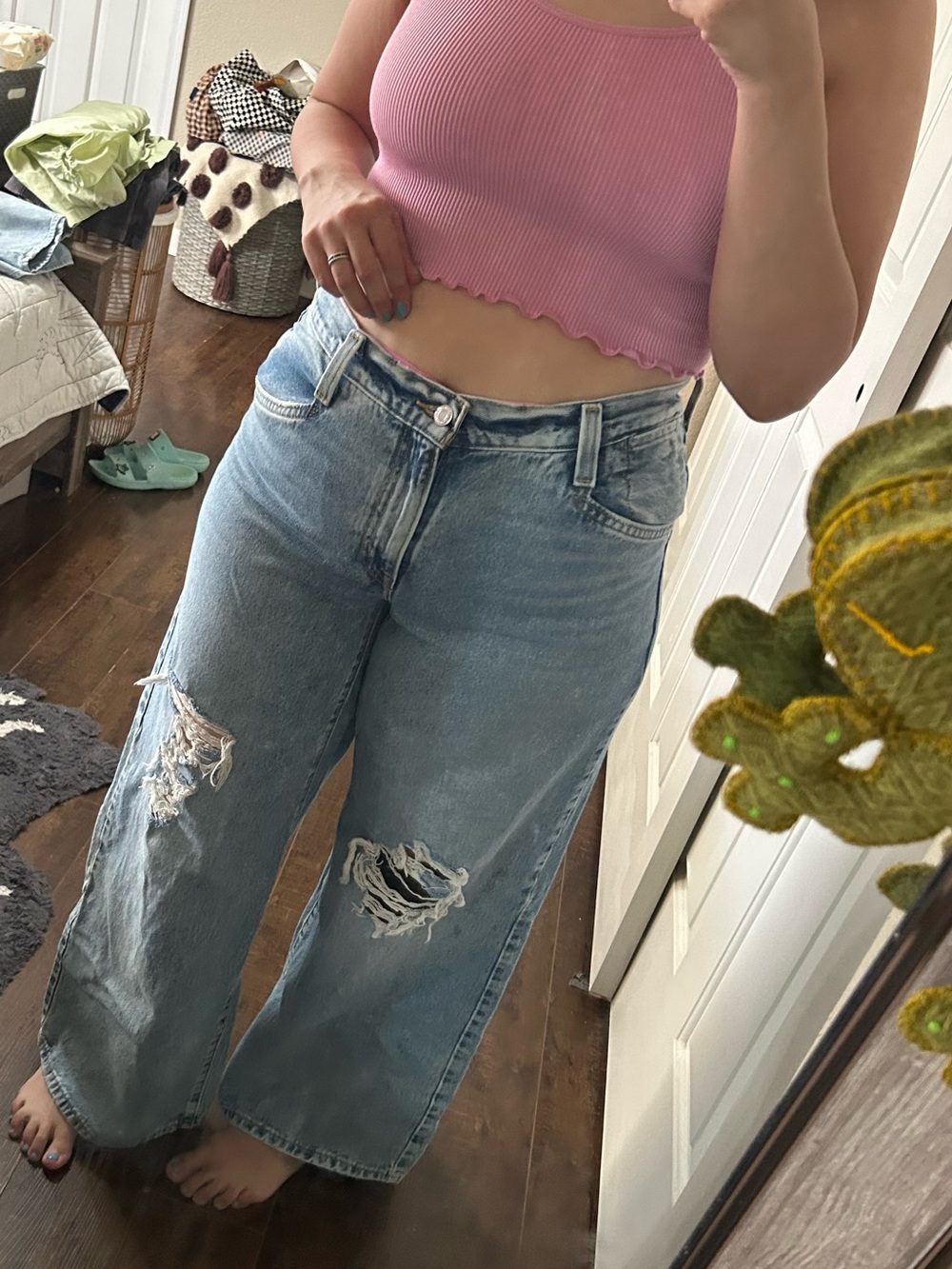 Levi's Light Blue High-Rise Distressed Women’s Jeans - Picture 4 of 4